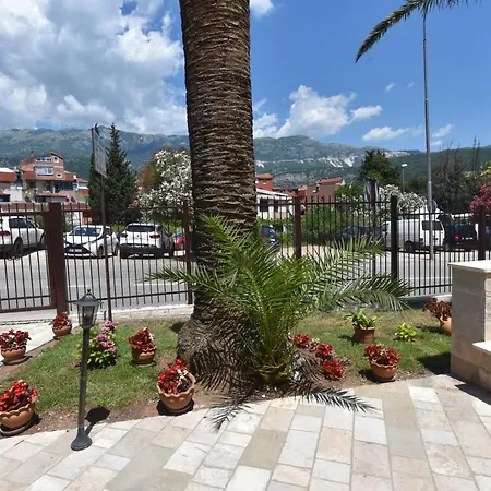 Lägenhet 6 Palmi Budva