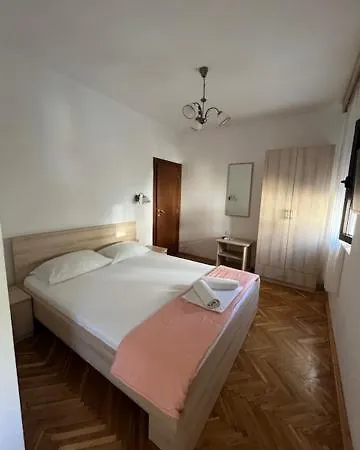 6 Palmi Lägenhet